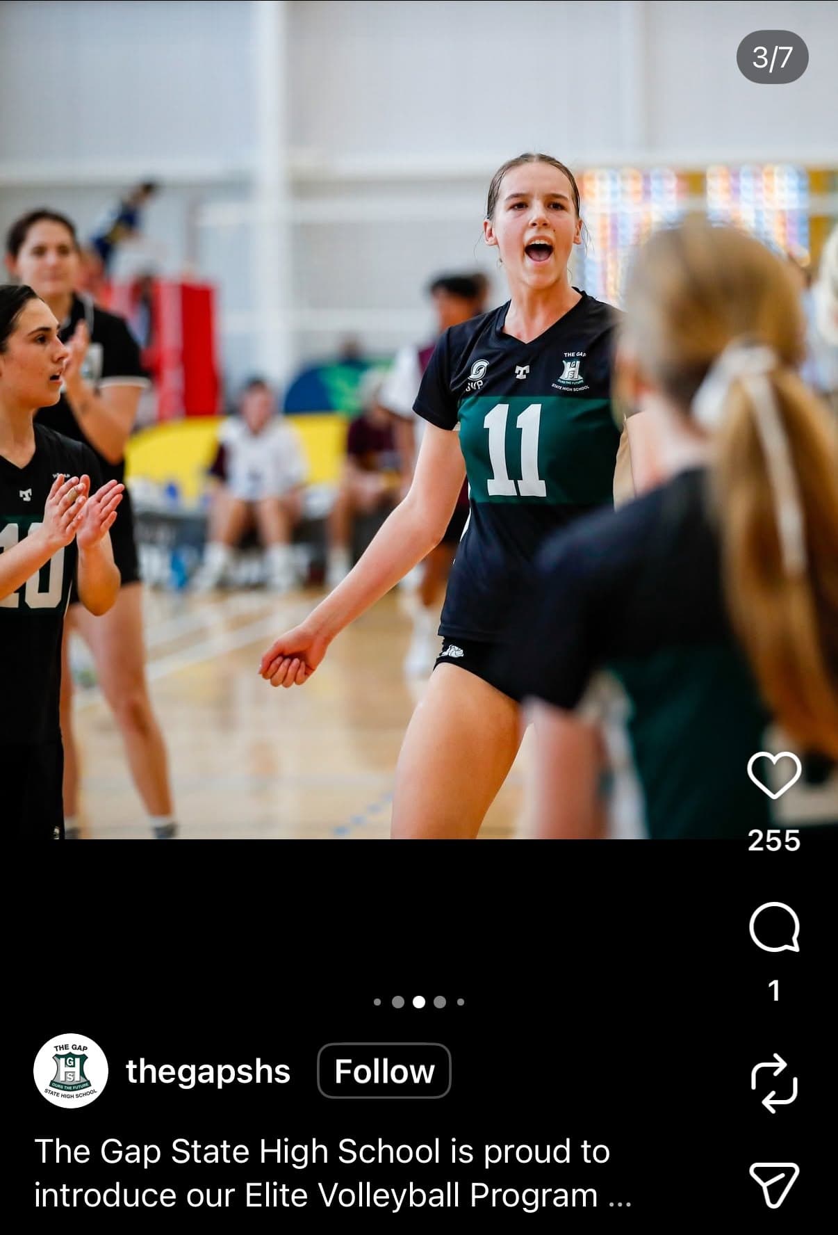 EVP on the school's Instagram: a player in the number 11 jersey celebrates a point with teammates